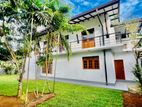 19 Perches / Luxury House For Sale Kottawa