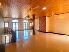 1st and 2nd floor house for Rent in Wellawatta