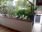 1st floor of a House for Rent in Alfred Place Colombo 03 [ 204C ]