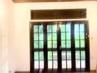 2 Bedroom Upper Floor Annex Behind Dehiwala Zoo.