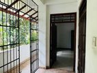 2 Bedroom Upstair Apartment in Kahathuduwa For Rent