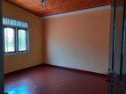 2 room first floor house for rent in boralasgamuwa