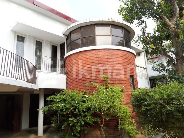 2 STOREY HOUSE FOR RENT IN MOUNT LAVINIA CLOSE TO TEMPLES ROAD, Colombo