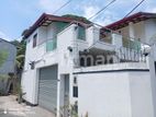 2 STOREY HOUSE FOR SALE MOUNT LAVINIA CLOSE TO TEMPLES ROAD