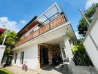🏡 2 Storey House With roof Top for Sale in Kiribthgoda