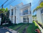 2 Storey Luxury House for Sale with Swimming Pool - Piliyandala