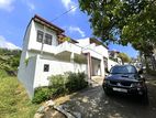 2 Storied House With 3 Bedrooms - Calm Residential Area Athurugiriya