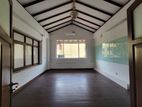 2 STORY COMMERCIAL BUIDING FOR RENT COLOMBO 5 UM2096