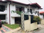 2-Story Home with Garden & Scenic Sunset Views at Kandy Pilimathalawa