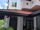 2 story house in Pita Kotte