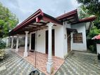 200M to Colombo Road Luxury House for Sale in Piliyandala