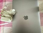 Apple MacBook Pro