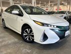 2017 Toyota Prius / Valuvetion න් 85% 12.5%අඩුම පොලියට වසර 7 ට Leasing