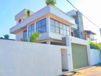 21.5 Perches / Luxury 3 Storied House in Piliyandala