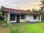 24.5 Perche / Old Single Storied House in Kadawatha