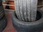 255/35/19 Tire