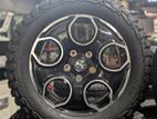 285/55-R20 Tyre Set with Alloy Wheels