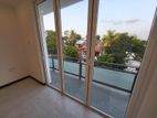 2nd floor for rent batharamulla