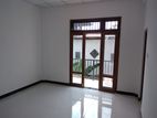 2nd Floor House For Rent In Raththanapitiya