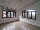 3 bed, 1 bath upper floor house for rent in Katubedda, Nelumpura