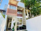3 Bedroom House for Sale in Pelawatta Lake Road, Akuregoda