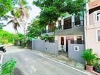 3 Bedrooms 2 Story House for sale in Nugegoda