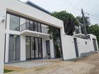 3 Bedrooms Architecturally House for Sale at Thalawathugoda