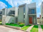 3 Bedrooms Modern Villa for Sale at Canterbury Piliyandala