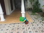 3 Beds House Rent in Negombo