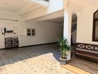 3 Storey Building for Rent in Colombo - EC186
