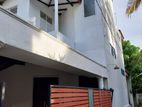 3 Storey Commercial House for Sale in Nupe Matara.