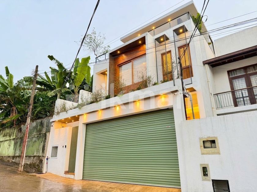 3-Storey House For Sale | ikman