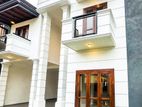 3-Storey House in Gated Community – Boralesgamuwa