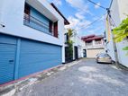 3-Storey House with 2 Units for Sale – Papiliyana