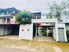 3-Storey House with Shop for Rent – Kahathuduwa, Piliyandala