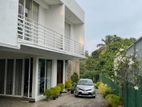 3 storey luxury House for sale - Pannipitiya (EM046AT)