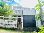 3 Storey used House for sale in Athurugiriya
