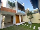 3 Storied Beautiful House Close to Pelawatta, Battaramulla
