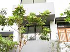 3-Story House /Office Building Is For Rent Boralesgamuwa Raththanapitiya