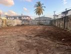30 perches land with feet wide road in mount lavinia off templers rd