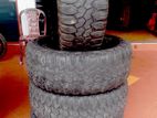 31/10 50/15 Used Tyre Set