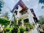31.0 perches Luxurious 5-Bedroom House for Sale in Nugegoda