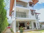 31.0 Perches Luxurious 5-Bedroom House for Sale in Nugegoda