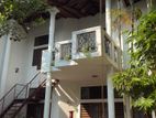 3BR Cozy Upstair House for Rent in Nugegoda [1533]