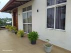 3rd floor spacious build for rent in piliyandala town