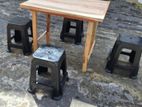 3×2 Alvisia Wooden Table with 4 Plastic Stools