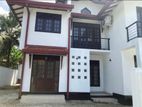 4 Bed House for Rent in Kiribathgoda (sp407)