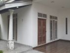 4 Bed House for Rent in the Makola (Sp172)