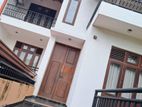 4 Bed House for Rent Pelawatta Near Parliament Junction