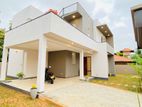 4 Bed Rooms Modern House For Sale @ Negambo